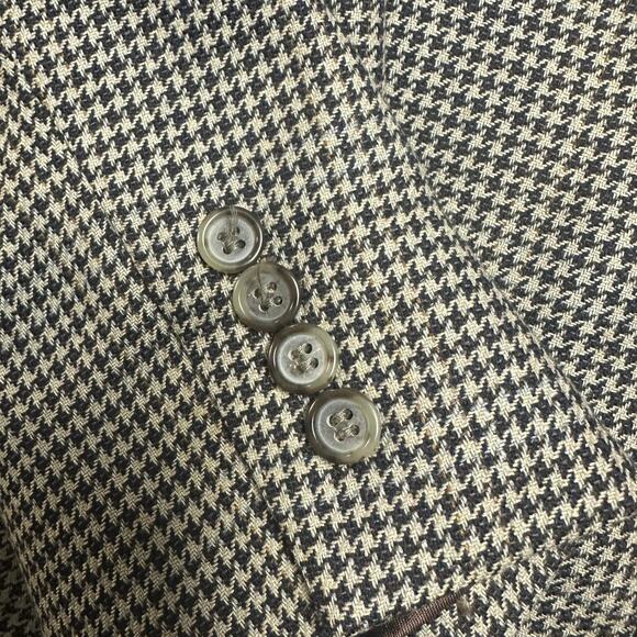 Jos. A Bank Neutral Houndstooth Print Silk and Wool Two Button Blazer Size 44R - Picture 4 of 11